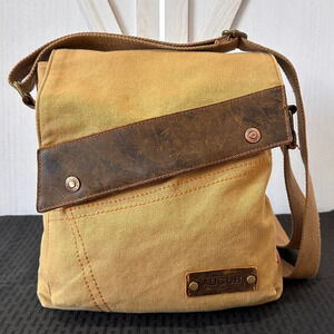 Augur Canvas Messenger Bag
